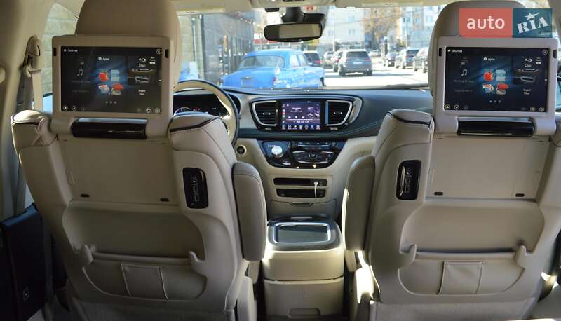 Мінівен Chrysler Pacifica 2019 в Одесі