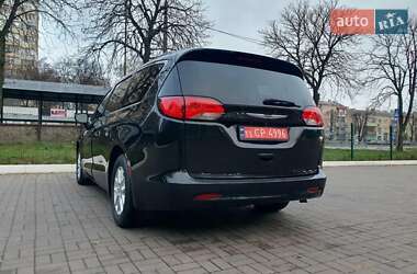 Минивэн Chrysler Pacifica 2020 в Киеве