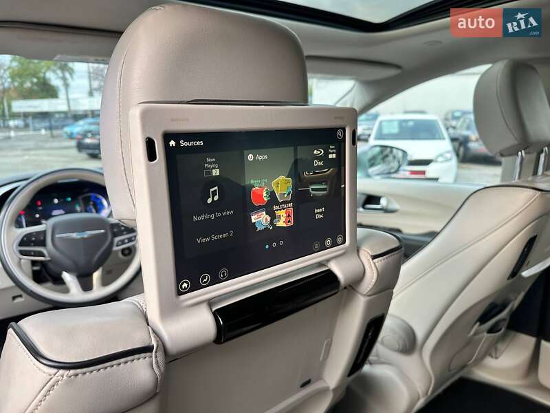 Минивэн Chrysler Pacifica 2017 в Киеве фото 49 Минивэн Chrysler Pacifica 2017 в Киеве