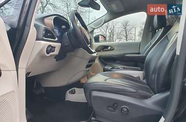 Минивэн Chrysler Pacifica 2020 в Киеве