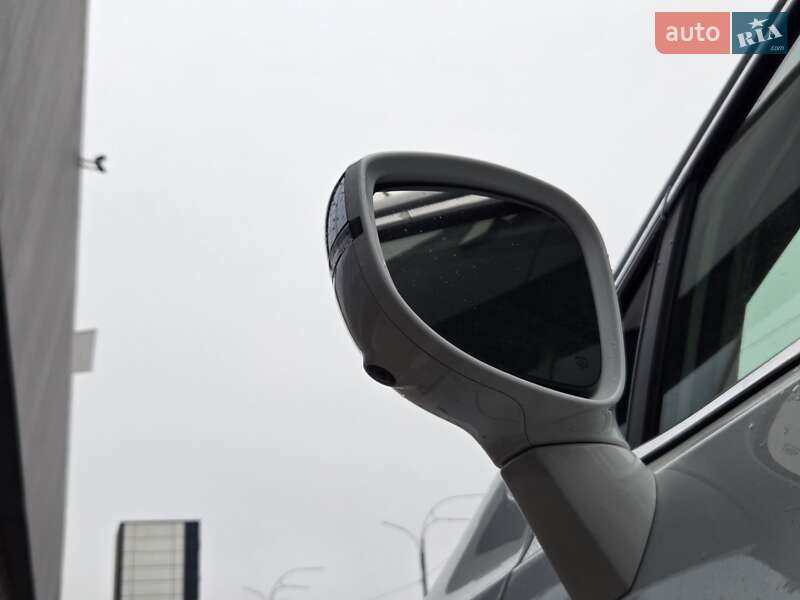 Минивэн Chrysler Pacifica 2017 в Киеве