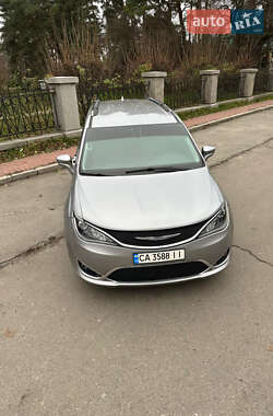 Минивэн Chrysler Pacifica 2017 в Умани Минивэн Chrysler Pacifica 2017 в Умани