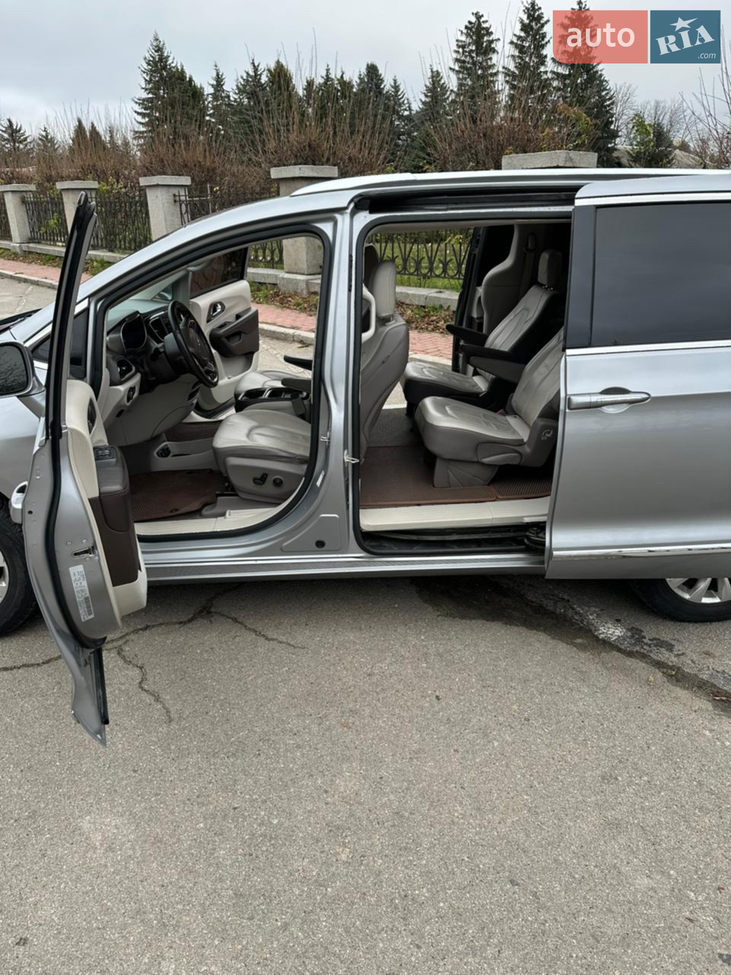 2017 Chrysler Pacifica - мініатюра 10