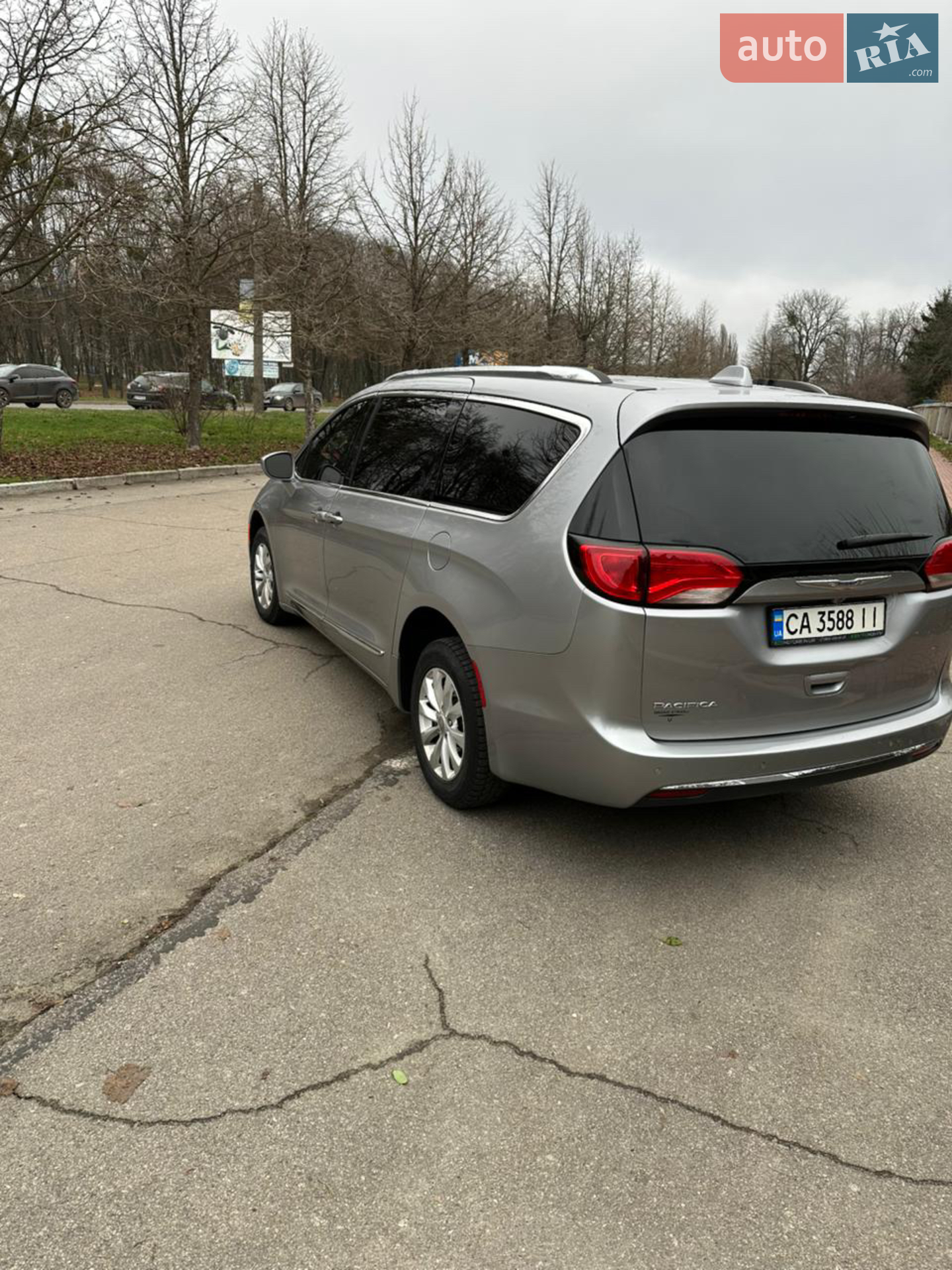 Chrysler Pacifica 2017 VIN 2C4RC1BGXJR142846 фото оголошення 12 з 13