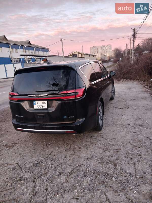 Мінівен Chrysler Pacifica 2024 в Боярці