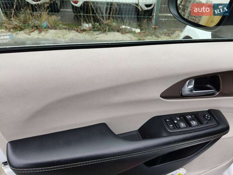 Мінівен Chrysler Pacifica 2020 в Івано-Франківську