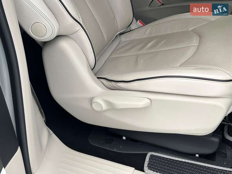 Минивэн Chrysler Pacifica 2017 в Киеве фото 35 Минивэн Chrysler Pacifica 2017 в Киеве