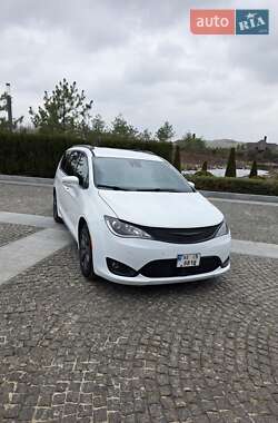 Минивэн Chrysler Pacifica 2019 в Днепре