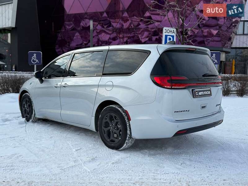 Минивэн Chrysler Pacifica 2023 в Киеве фото 4 Минивэн Chrysler Pacifica 2023 в Киеве