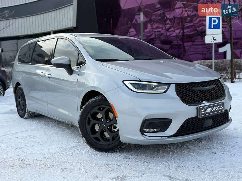 Минивэн Chrysler Pacifica 2023 в Киеве фото 7 Минивэн Chrysler Pacifica 2023 в Киеве
