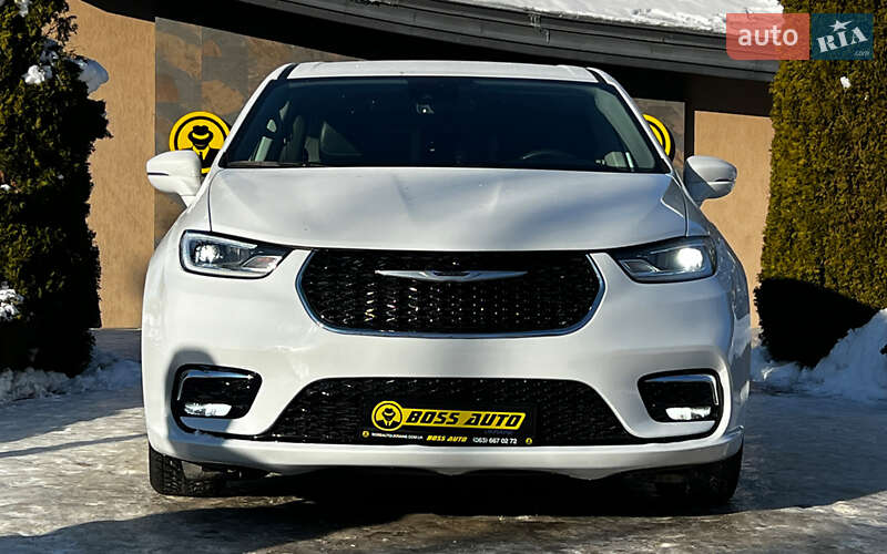 Минивэн Chrysler Pacifica 2022 в Львове