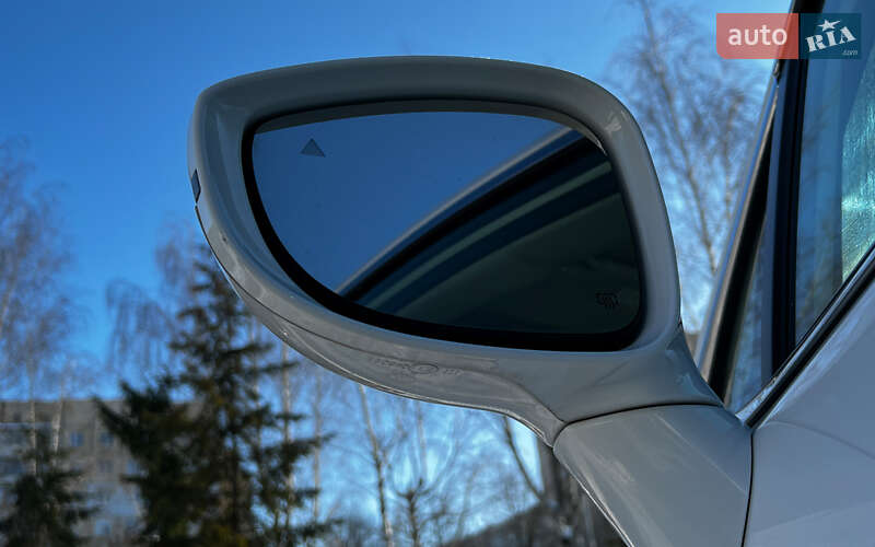 Минивэн Chrysler Pacifica 2022 в Львове