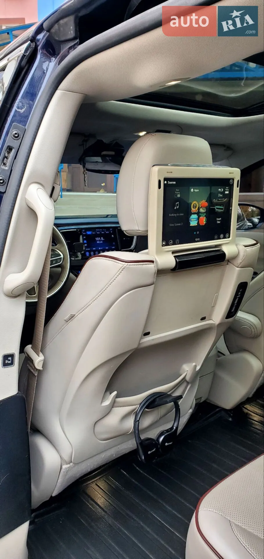 2016 Chrysler Pacifica - мініатюра 8