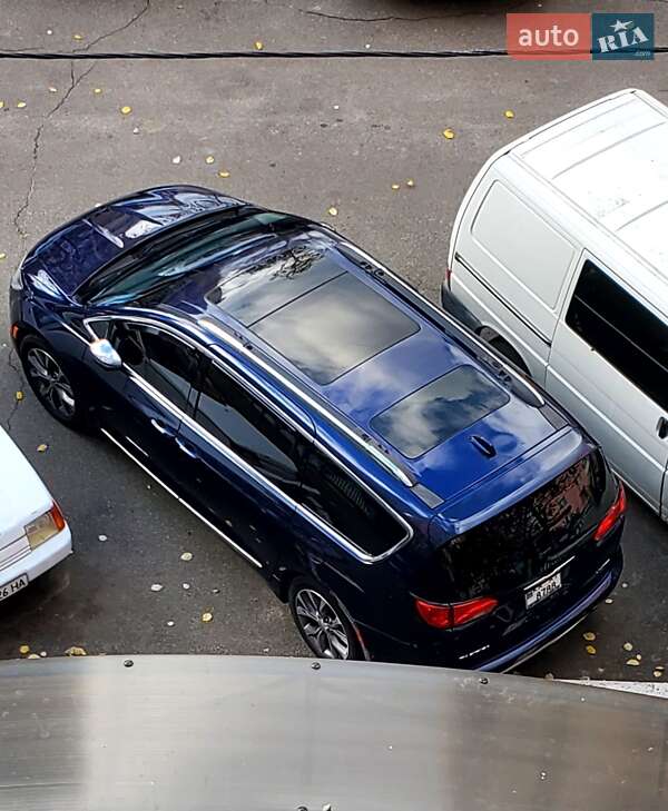 Мінівен Chrysler Pacifica 2016 в Києві фото 12 Мінівен Chrysler Pacifica 2016 в Києві