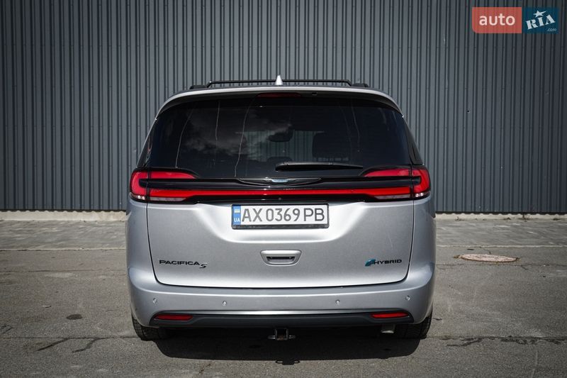Мінівен Chrysler Pacifica 2021 в Харкові