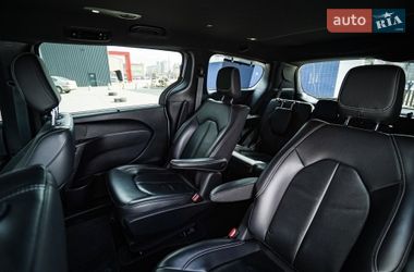 Мінівен Chrysler Pacifica 2021 в Харкові