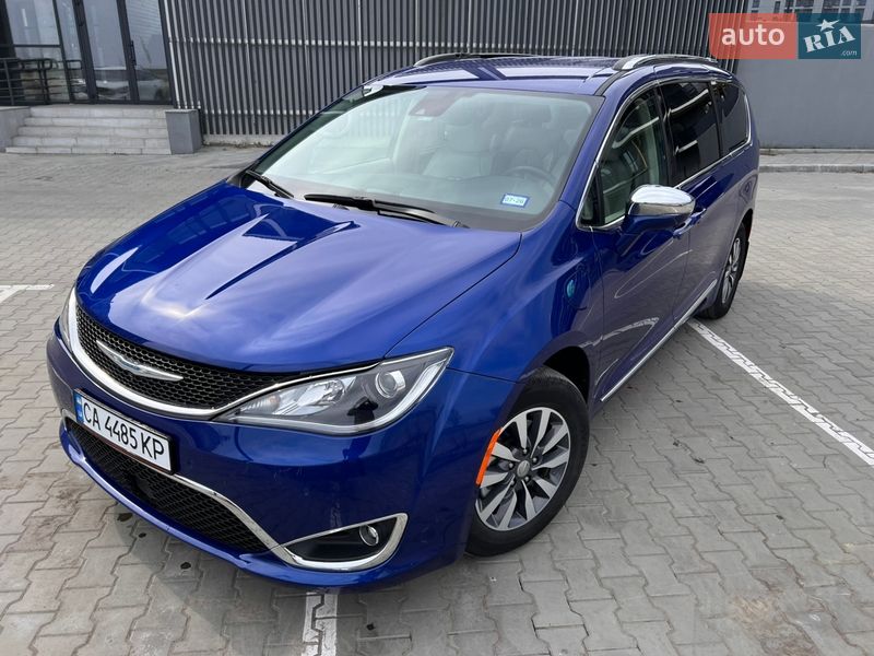 Минивэн Chrysler Pacifica 2020 в Черкассах