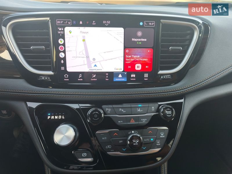 Минивэн Chrysler Pacifica 2023 в Киеве