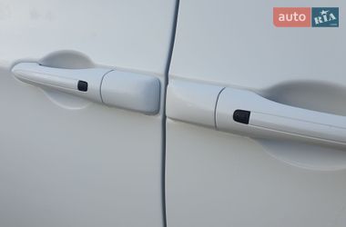 Минивэн Chrysler Pacifica 2020 в Киеве