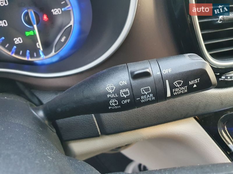 Минивэн Chrysler Pacifica 2020 в Киеве