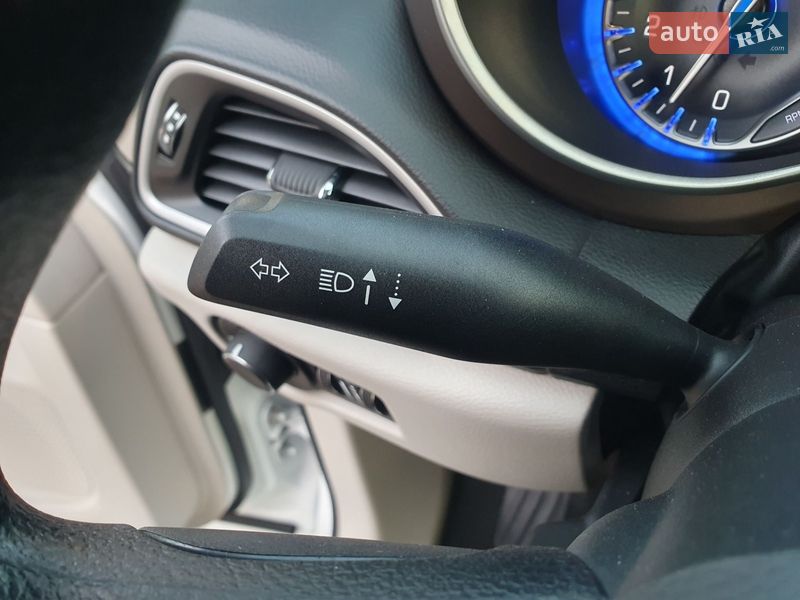 Минивэн Chrysler Pacifica 2020 в Киеве