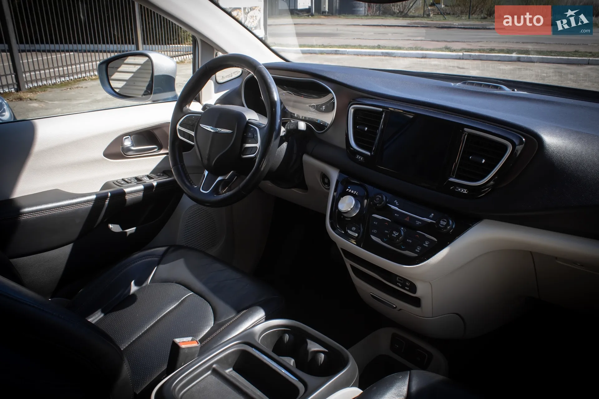 2019 Chrysler Pacifica - мініатюра 16