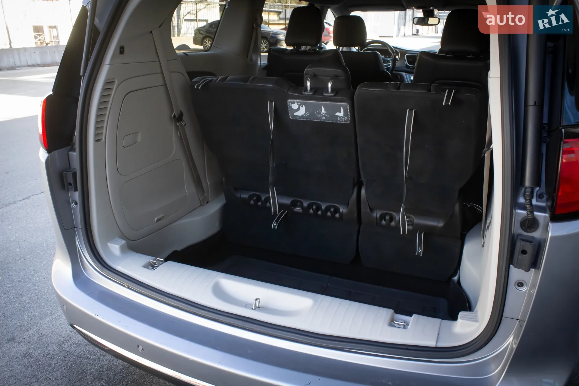 2019 Chrysler Pacifica - мініатюра 55