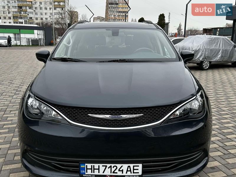 Мінівен Chrysler Pacifica 2019 в Одесі