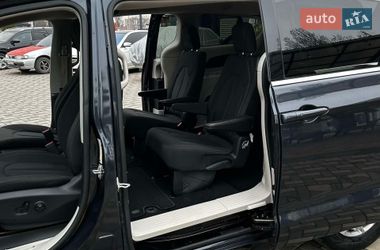 Мінівен Chrysler Pacifica 2019 в Одесі
