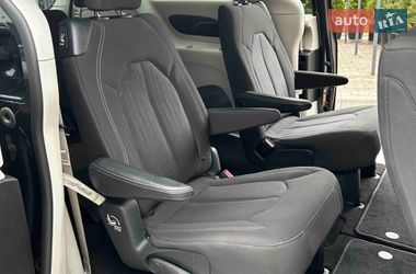 Мінівен Chrysler Pacifica 2019 в Одесі