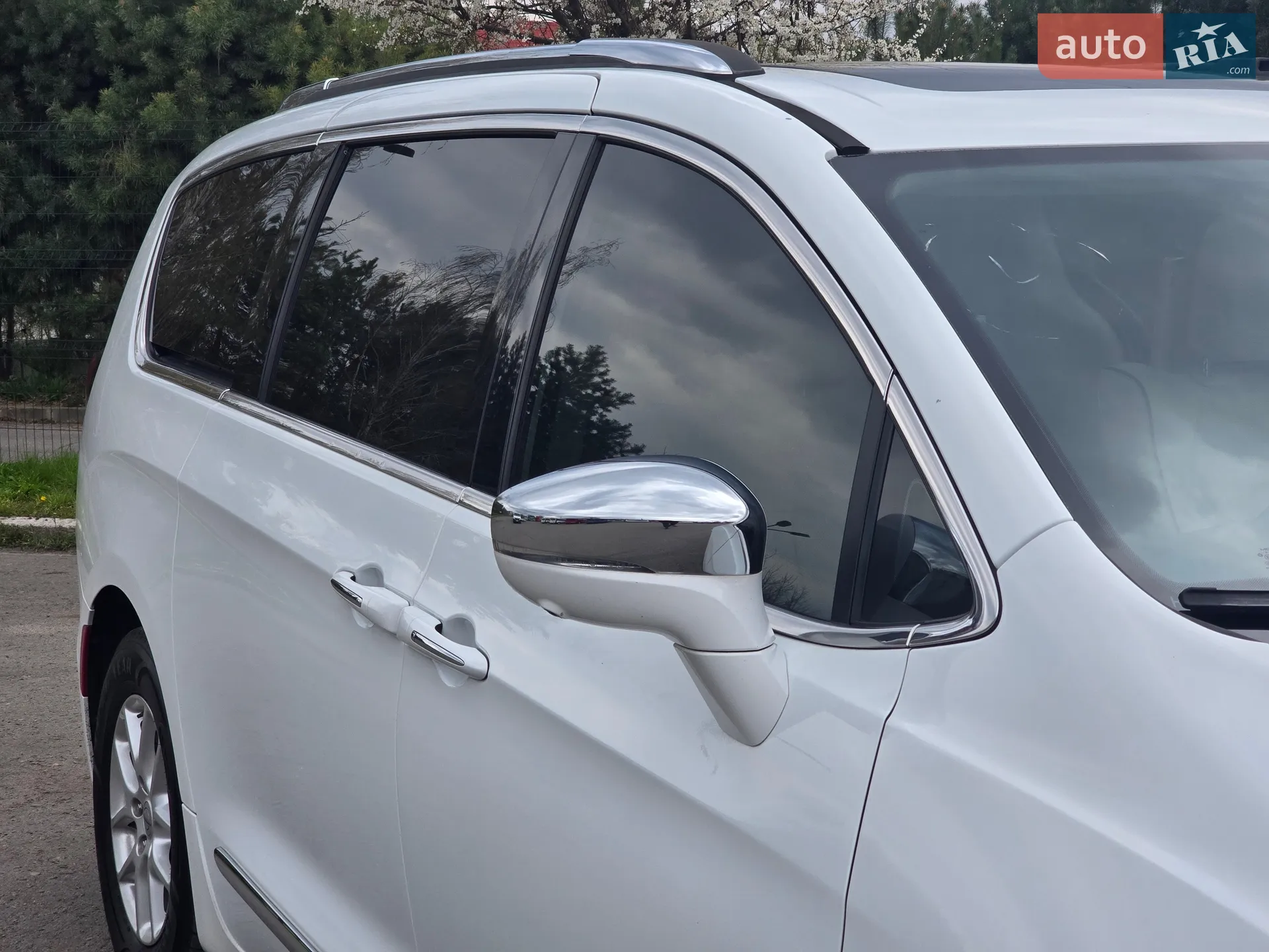 2017 Chrysler Pacifica - мініатюра 17