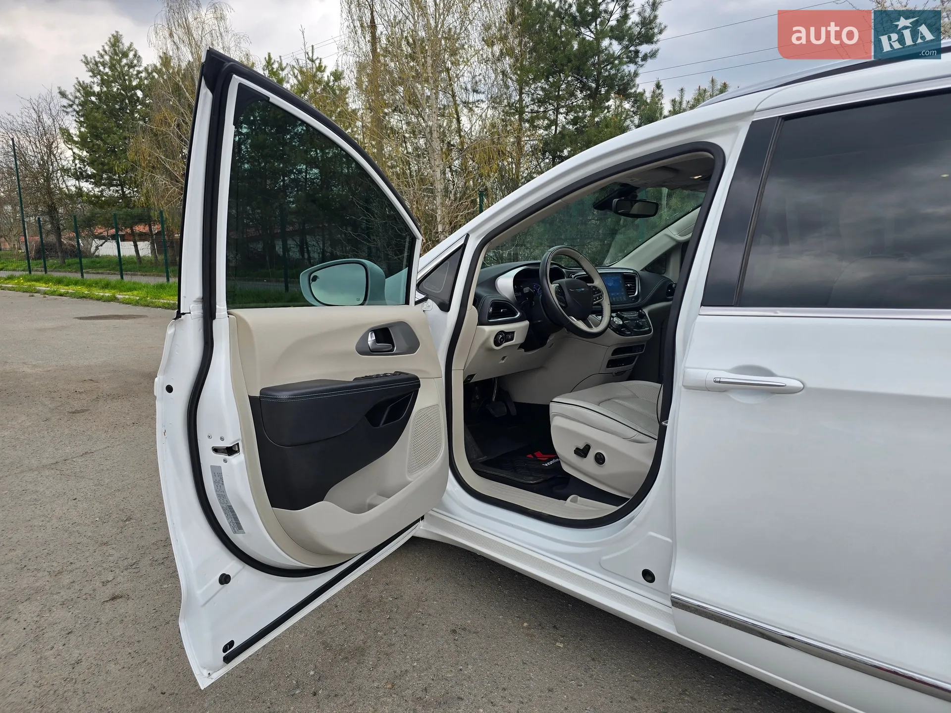 2017 Chrysler Pacifica - мініатюра 37