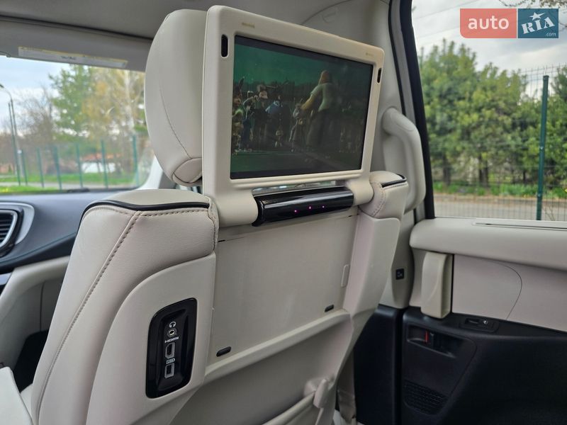 Минивэн Chrysler Pacifica 2017 в Хмельницком