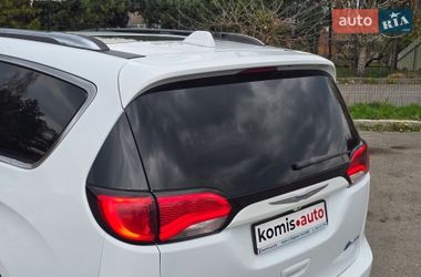 Минивэн Chrysler Pacifica 2017 в Хмельницком