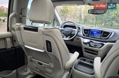 Минивэн Chrysler Pacifica 2017 в Хмельницком