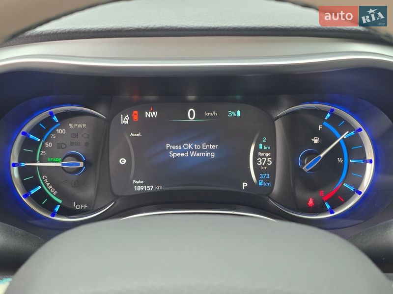 Минивэн Chrysler Pacifica 2017 в Хмельницком