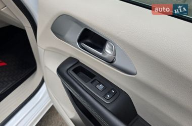 Минивэн Chrysler Pacifica 2017 в Хмельницком