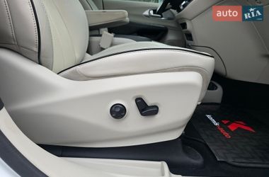 Минивэн Chrysler Pacifica 2017 в Хмельницком