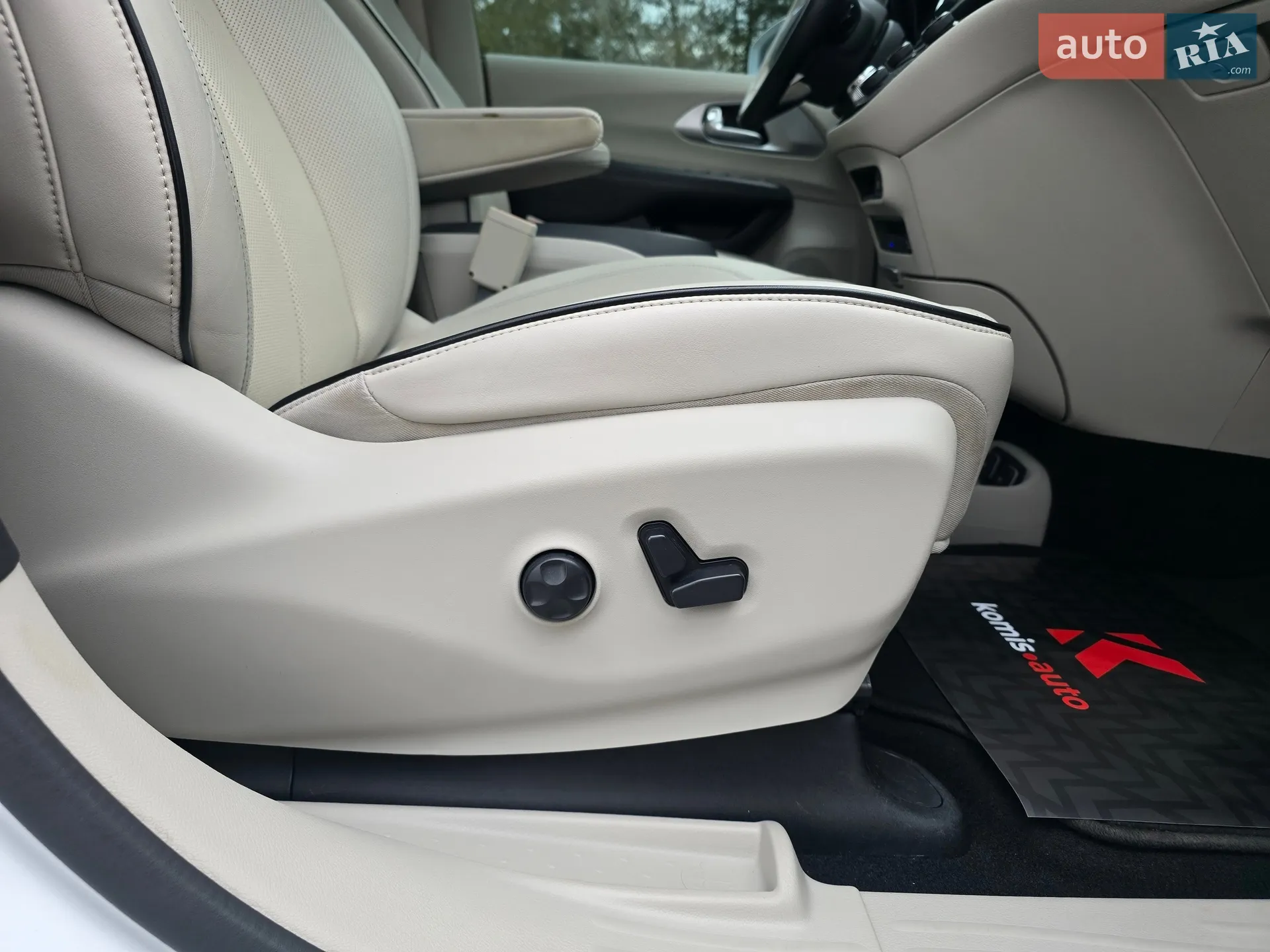 2017 Chrysler Pacifica - мініатюра 75