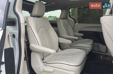 Минивэн Chrysler Pacifica 2017 в Хмельницком