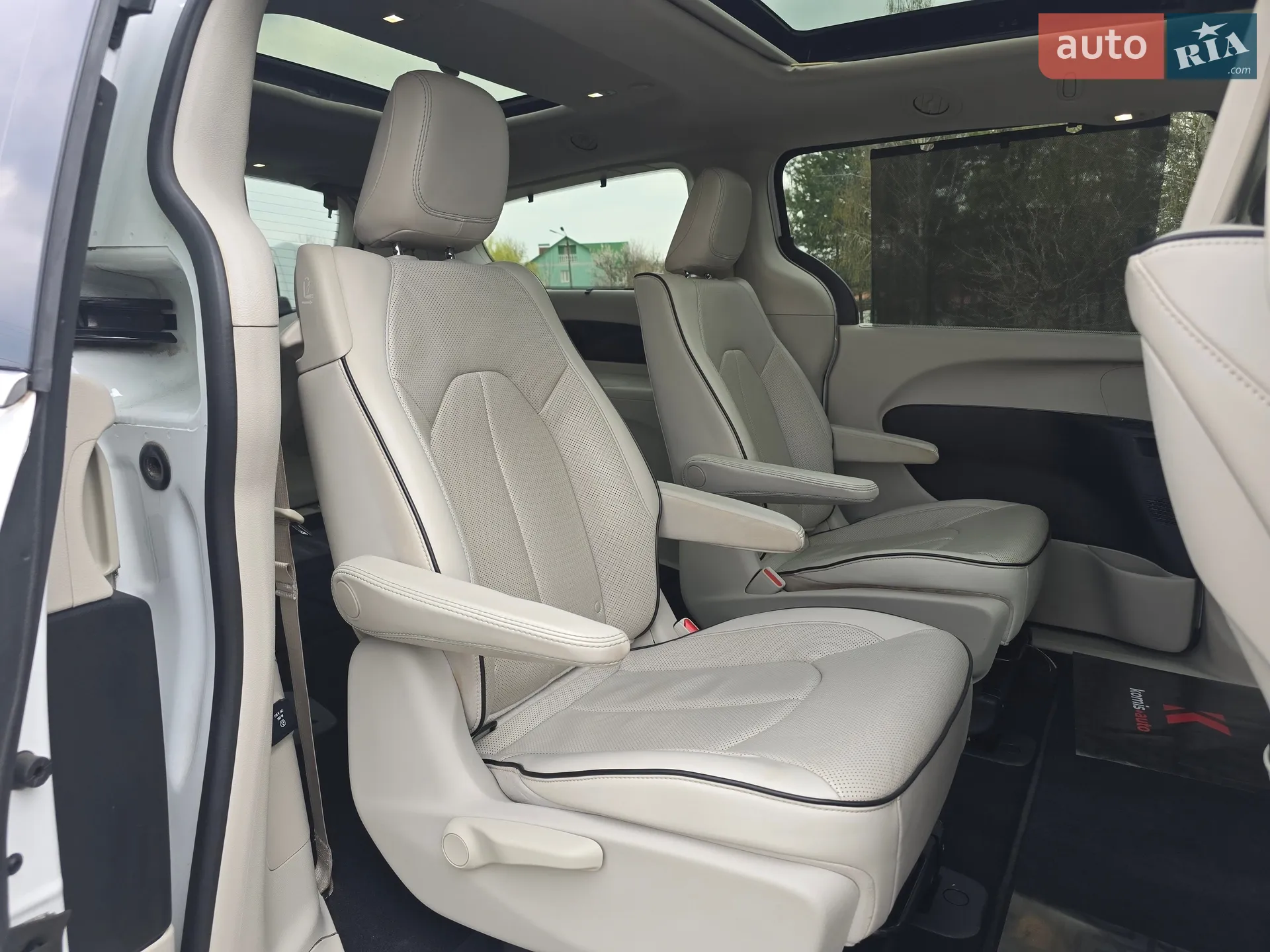 2017 Chrysler Pacifica - мініатюра 106