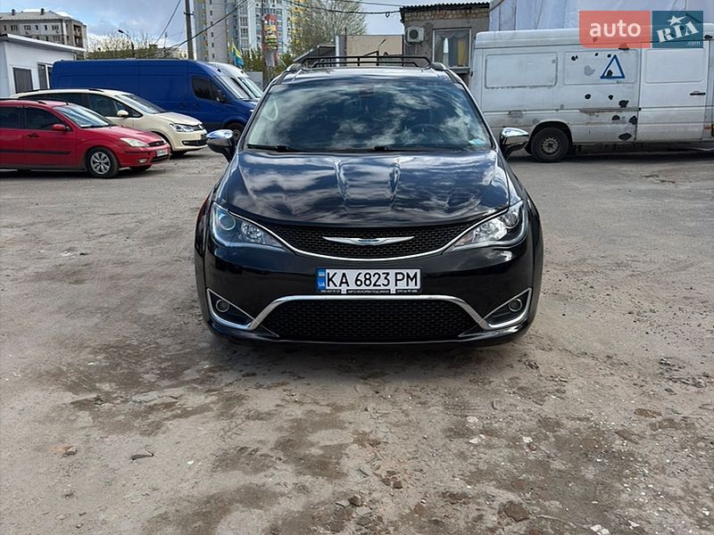 Мінівен Chrysler Pacifica 2018 в Києві фото 6 Мінівен Chrysler Pacifica 2018 в Києві