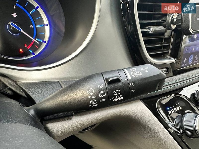 Минивэн Chrysler Pacifica 2017 в Киеве