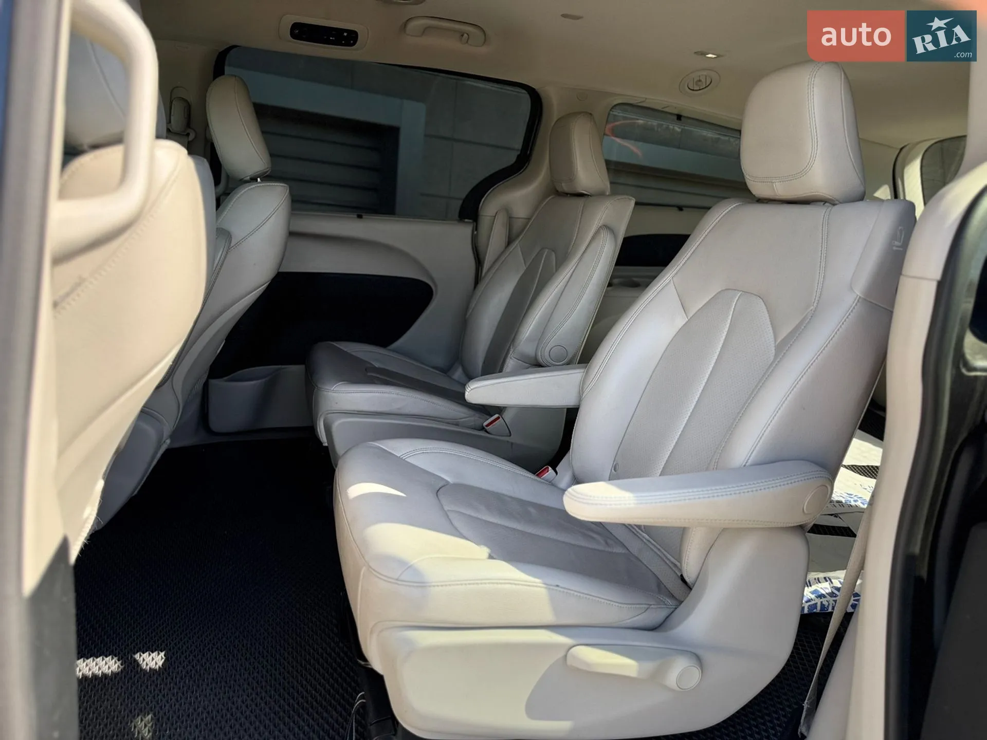 2018 Chrysler Pacifica - мініатюра 13