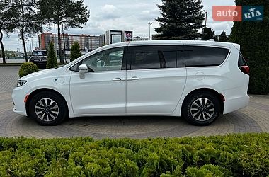 Мінівен Chrysler Pacifica 2022 в Львові