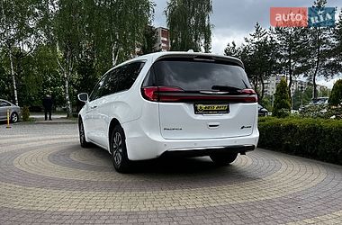 Мінівен Chrysler Pacifica 2022 в Львові