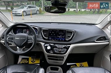 Мінівен Chrysler Pacifica 2022 в Львові