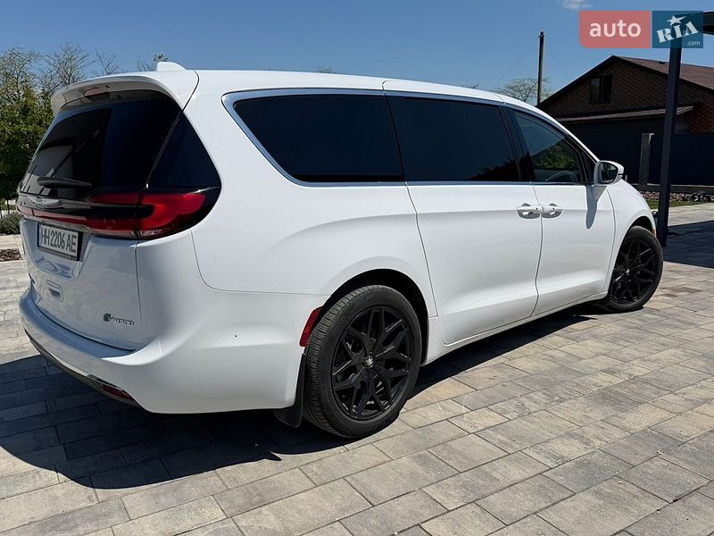 Минивэн Chrysler Pacifica 2022 в Одессе