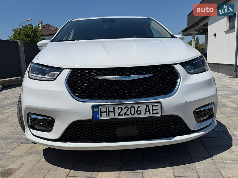 Минивэн Chrysler Pacifica 2022 в Одессе