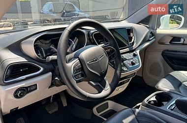 Минивэн Chrysler Pacifica 2022 в Одессе
